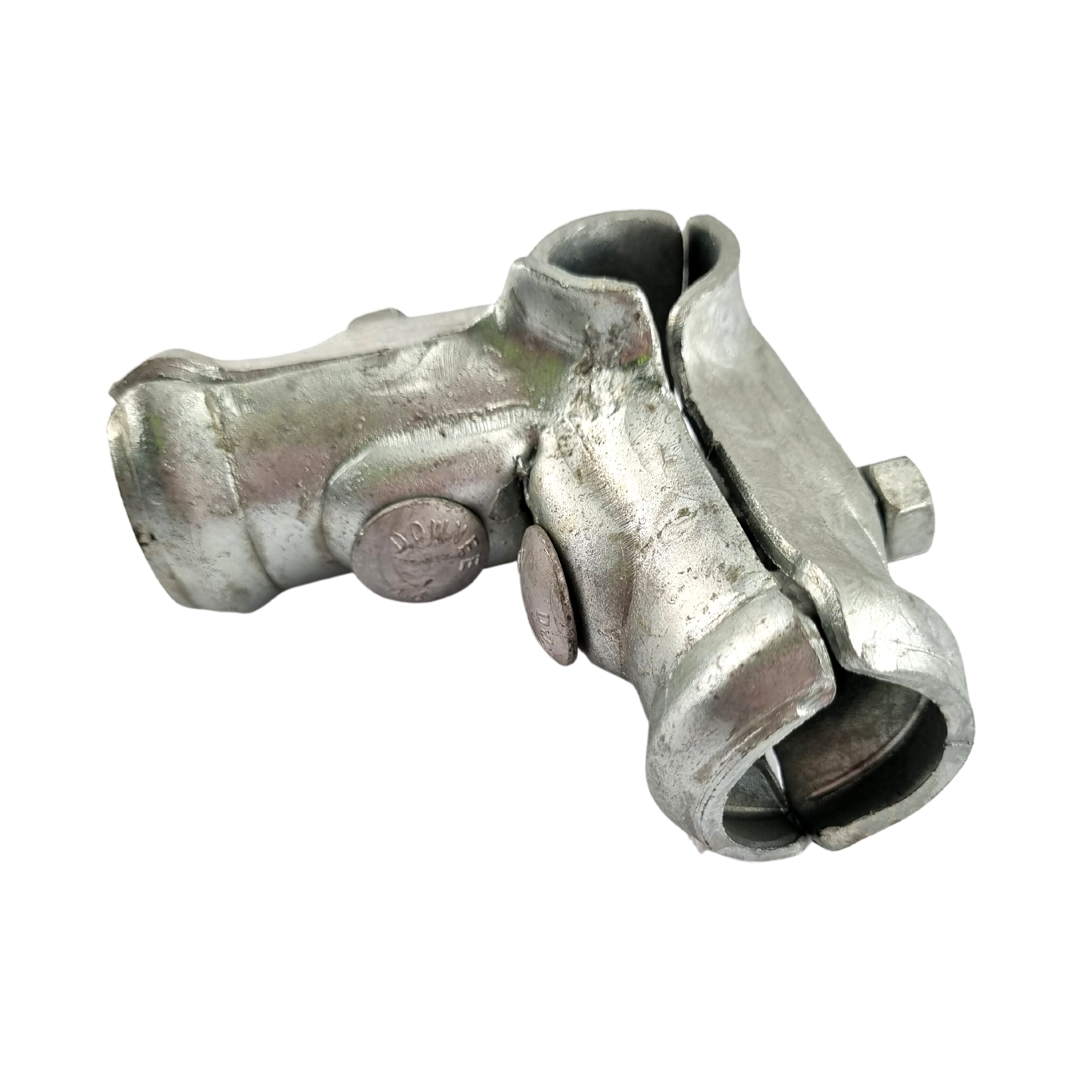 Corner Pipe Fitting in a galvanised finish, Australian made. Various sizes: from C2020 - 20/20 to C5050 - 50/50. Australia wide shipping. Shop online chain.com.au.