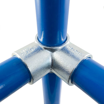 Three Way Through or 90 Degree Corner Centre T by Interclamp Code 116. Shop rail, pipe and fence fittings online at chain.com.au. Australia wide shipping.