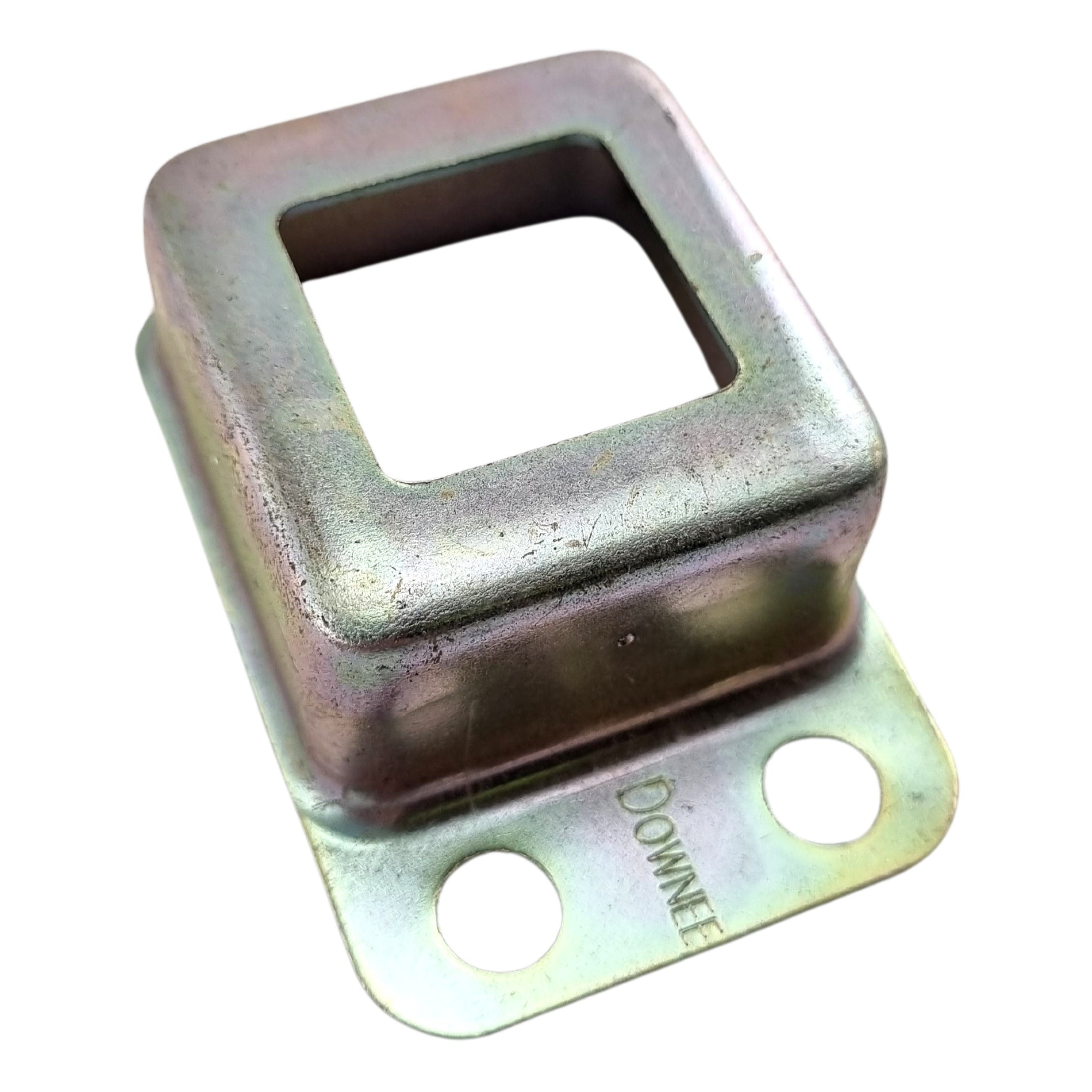 Downee single lug rail bracket with 2 fixing holes in zinc plated steel. Select from 3 sizes. Australian Made. Brand: Downee. Shop Tubular Fencing and Brackets online chain.com.au. Australia wide shipping.