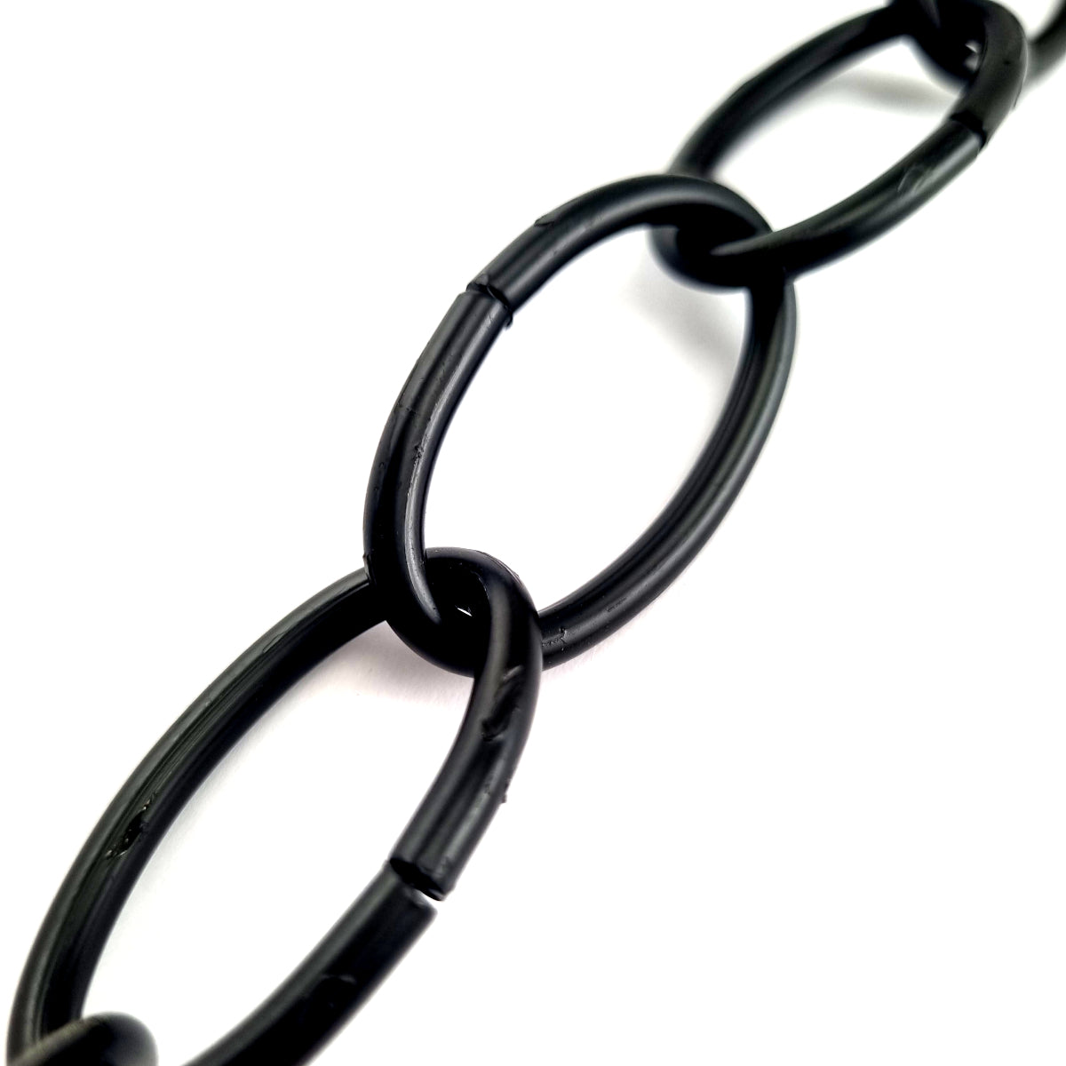 Black Lighting Chain, size: 3.8mm. Commercial grade. Chain by the metre & bulk buy. Factory direct prices. Australia wide shipping from Melbourne. Shop: chain.com.au