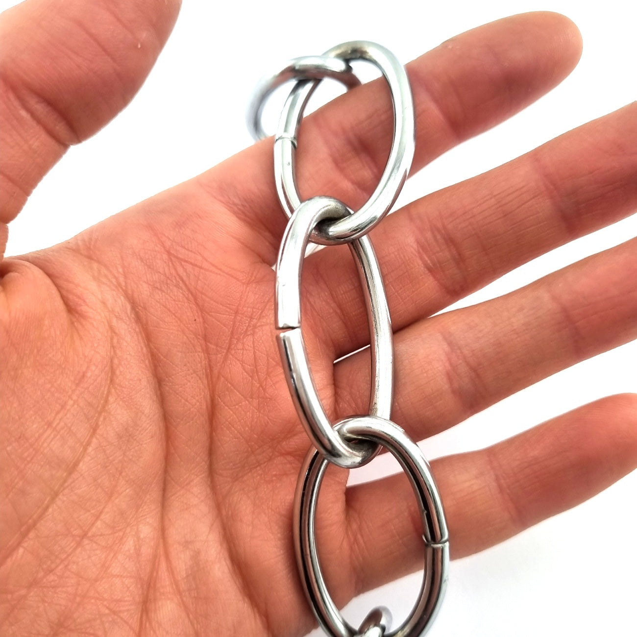 Chrome Plated Lighting Chain, size: 3.8mm. Commercial grade. Chain by the metre & bulk buy. Factory direct prices. Australia wide shipping from Melbourne. Shop: chain.com.au