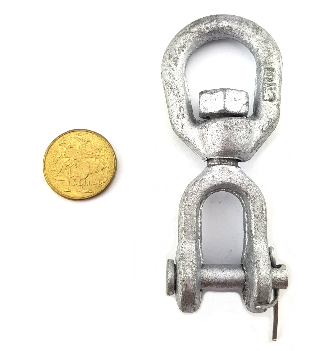 Galvanised steel chain swivel with linchpin opening, size 8mm.