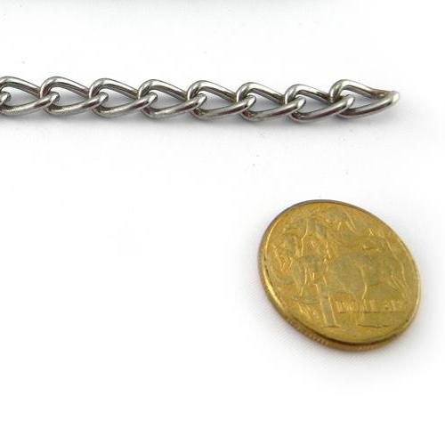 Attractive decorative curb chain (unwelded) in a chrome finish. Size: 1.2mm on a 30-metre reel. Melbourne Australia