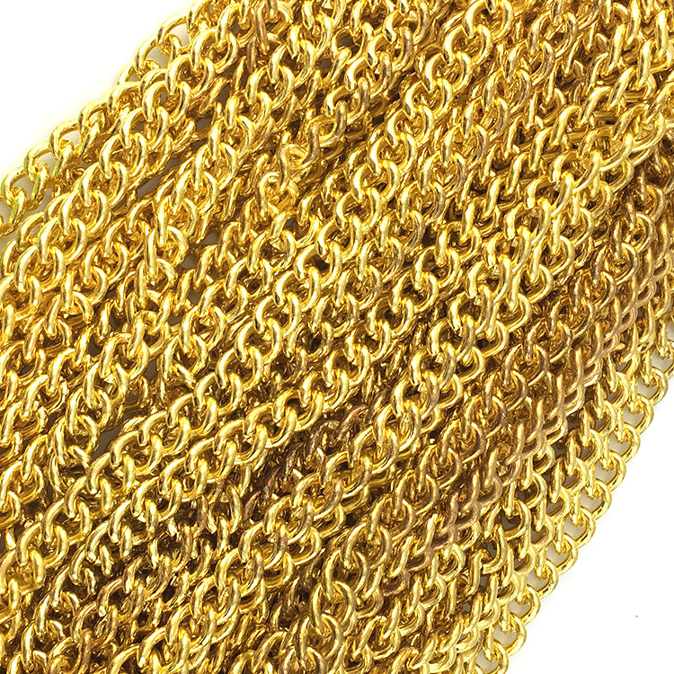 Curb jewellery chain in a gold-plated finish, size: C220, quantity: 25 metres. Australia.