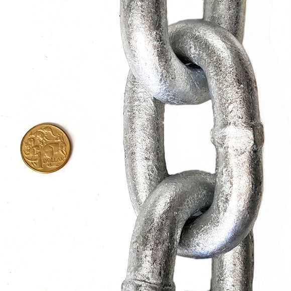 5mm galvanised welded link steel chain in a 25kg bucket. 3 metres of chain.